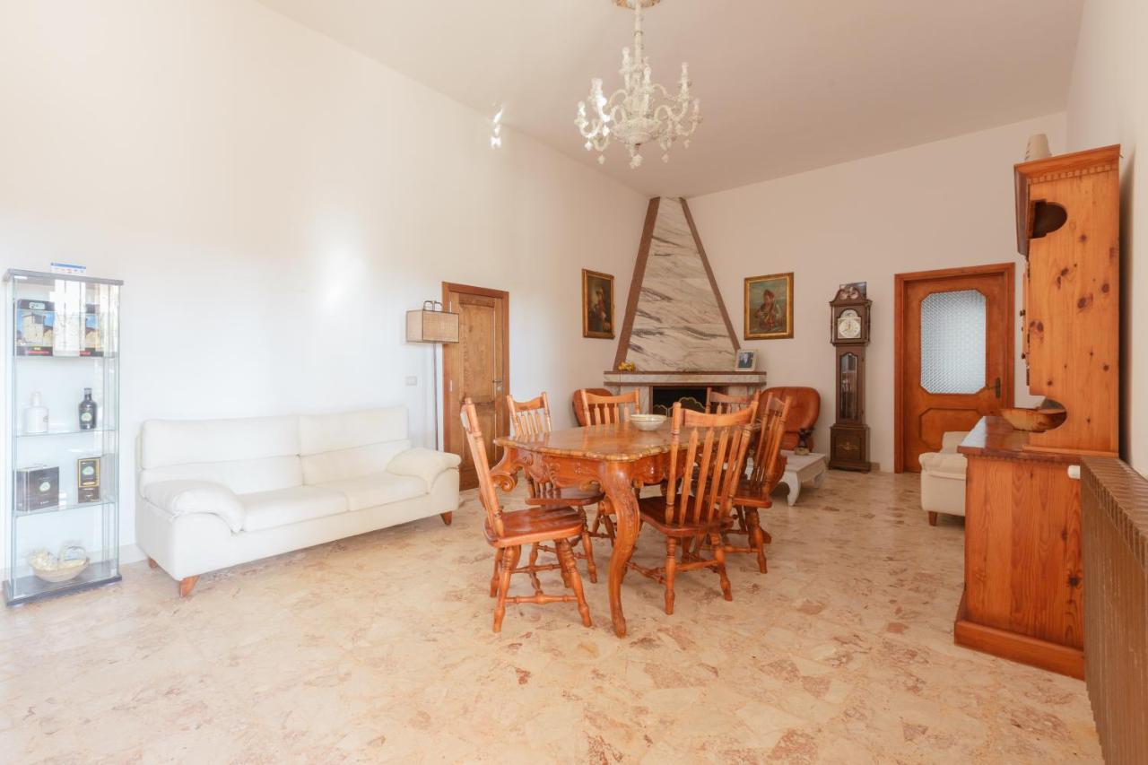 Casolare Lodedo Aparthotel Ceglie Messapica Exterior photo