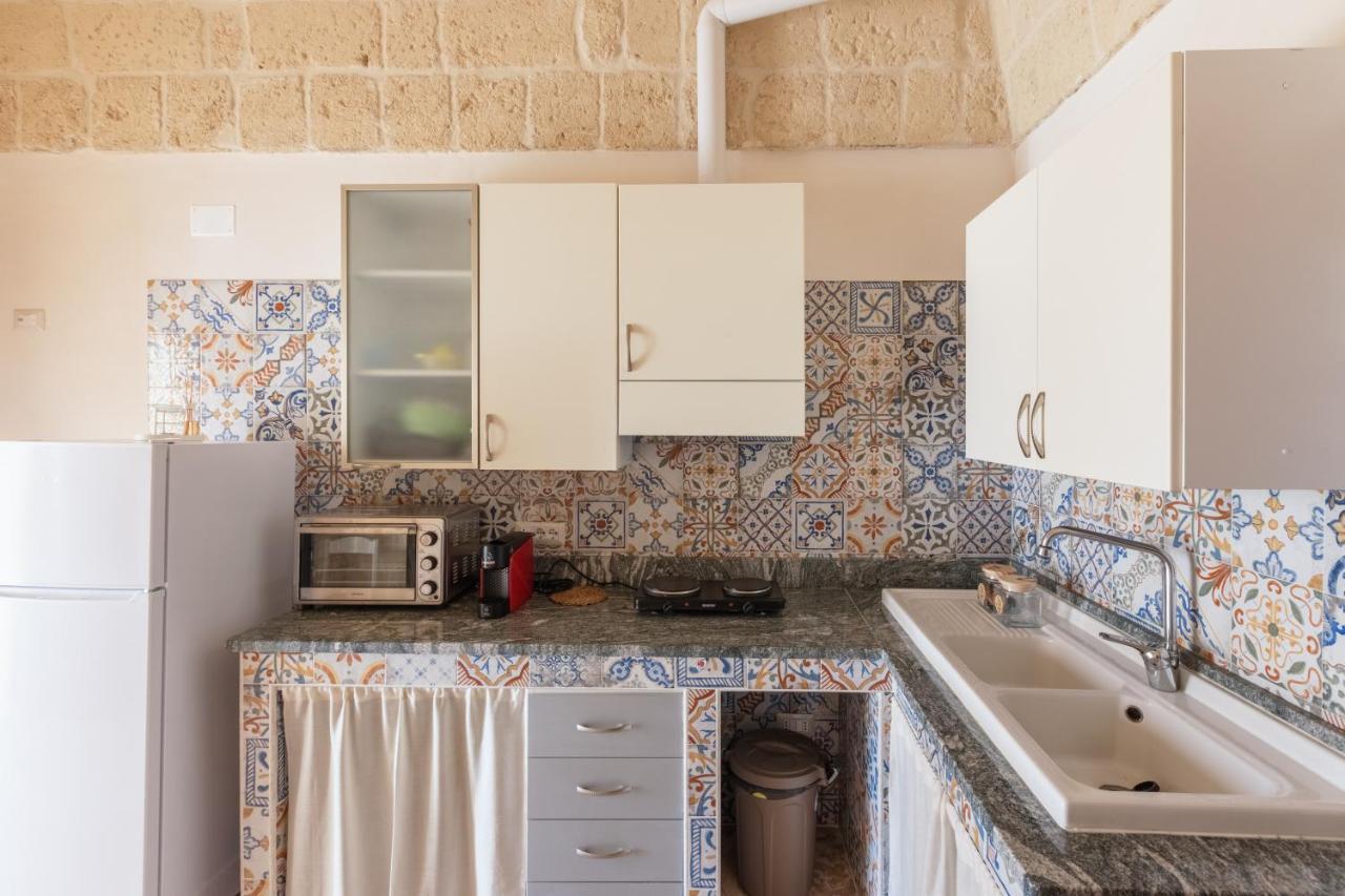 Casolare Lodedo Aparthotel Ceglie Messapica Exterior photo