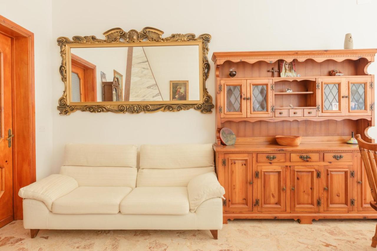 Casolare Lodedo Aparthotel Ceglie Messapica Exterior photo